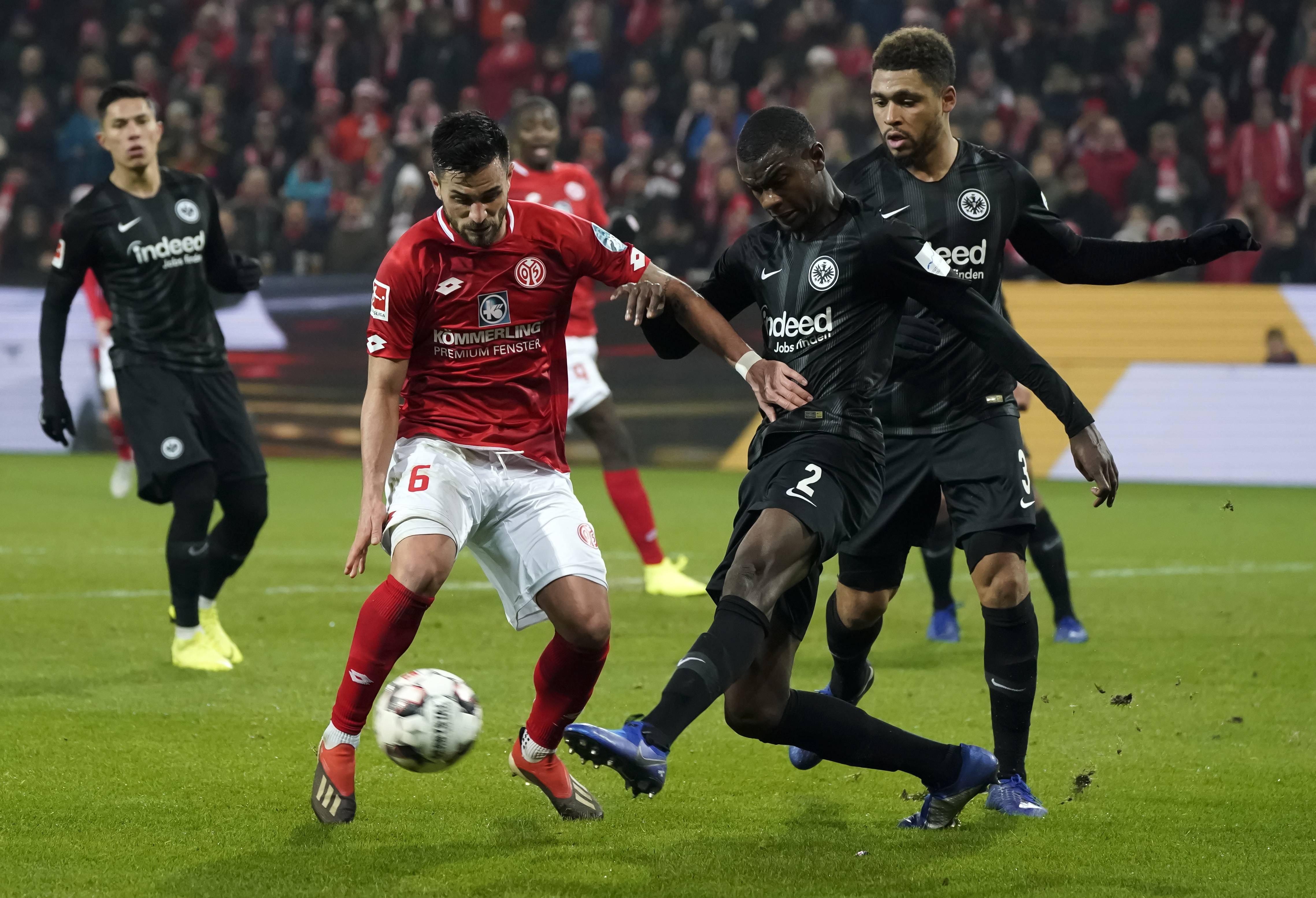 开云体育 -英超关键时刻走向成谜；圣安东尼奥马刺防线松动；话题不断；赛程密集仍需轮换的简单介绍